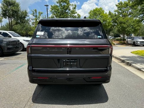 New 2025 Lincoln Navigator L Reserve w/ Jet Appearance Package image 17