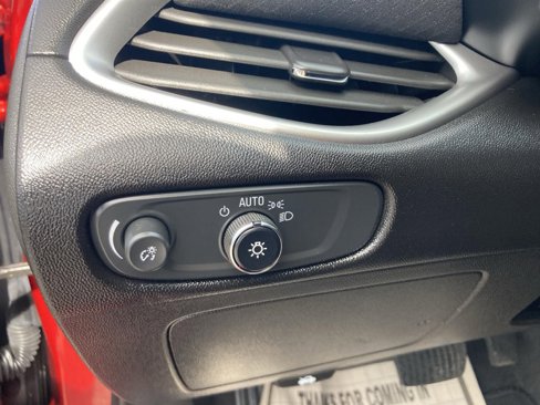 Used 2024 Chevrolet Malibu LT image 15