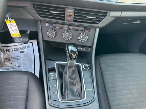 Certified 2024 Volkswagen Jetta S image 19