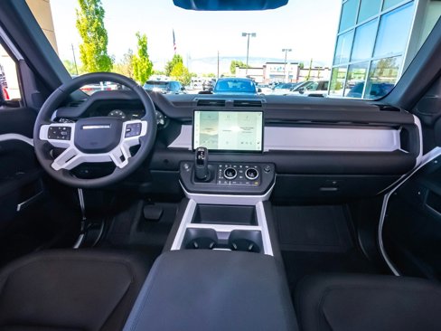 New 2025 Land Rover Defender 90 S image 39
