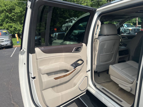 Used 2015 GMC Yukon XL Denali w/ Premium Package image 16