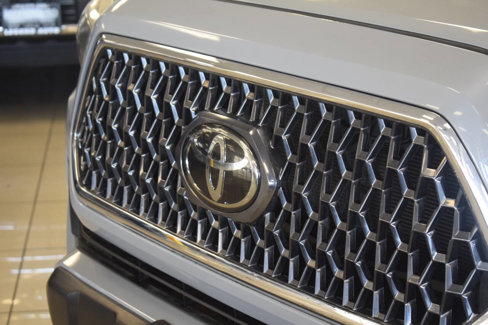 Used 2019 Toyota Tacoma TRD Off-Road image 7