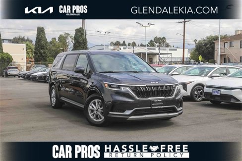 Certified 2024 Kia Carnival LX image 1