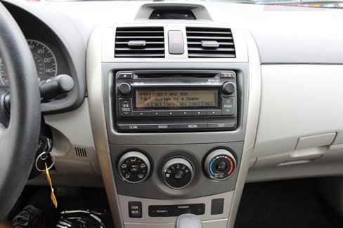 Used 2012 Toyota Corolla LE image 12