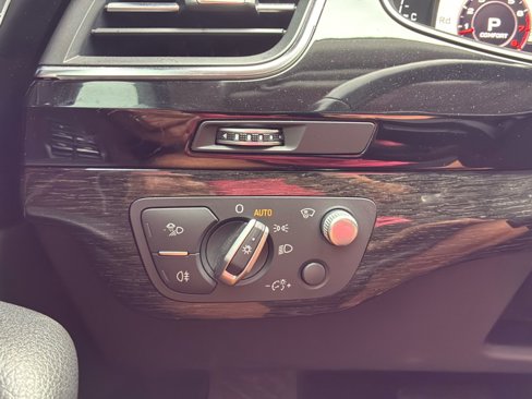 Used 2019 Audi Q7 3.0T Prestige w/ Prestige Package image 10