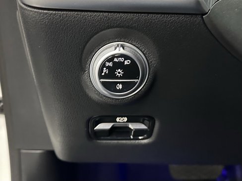 Used 2023 Mercedes-Benz C 300 Sedan image 25