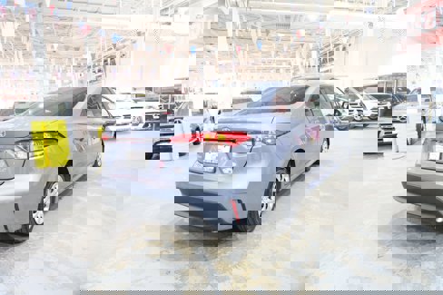 Used 2025 Toyota Corolla LE w/ Convenience Package image 11