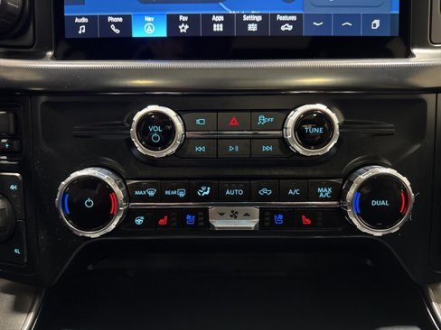 Used 2025 Ford F150 Lariat w/ Equipment Group 502A High image 28