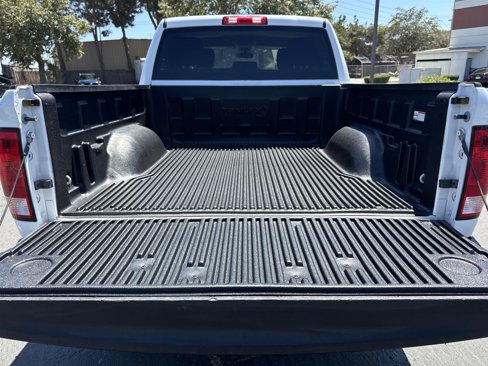 Used 2022 RAM 1500 Classic SLT image 27