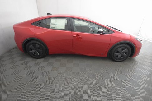 New 2026 Toyota Prius LE image 4