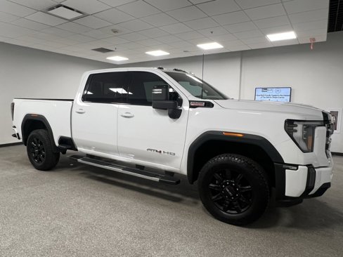 Used 2024 GMC Sierra 3500 AT4 w/ AT4 Preferred Package image 14