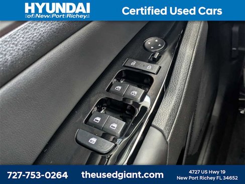 Used 2025 Kia Sportage EX image 30