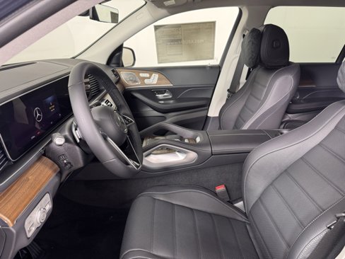 New 2026 Mercedes-Benz GLS 450 4MATIC image 11