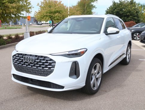 New 2025 Audi Q5 Premium Plus image 11