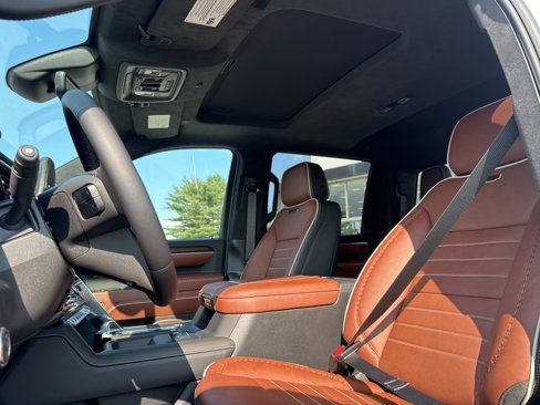 New 2025 GMC Sierra 2500 Denali Ultimate w/ Snow Plow Prep/Camper Package image 16