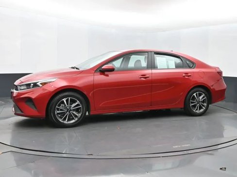 Used 2024 Kia Forte LXS image 5