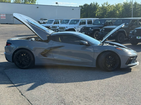 Used 2025 Chevrolet Corvette Stingray Preferred Cpe w/ Stealth Interior Trim Package image 11