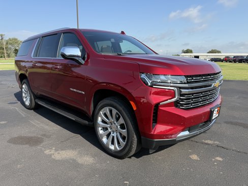 Used 2022 Chevrolet Suburban Premier image 2