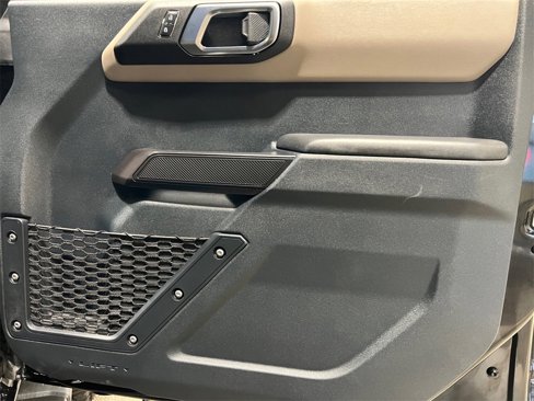 Used 2024 Ford Bronco Wildtrak image 13
