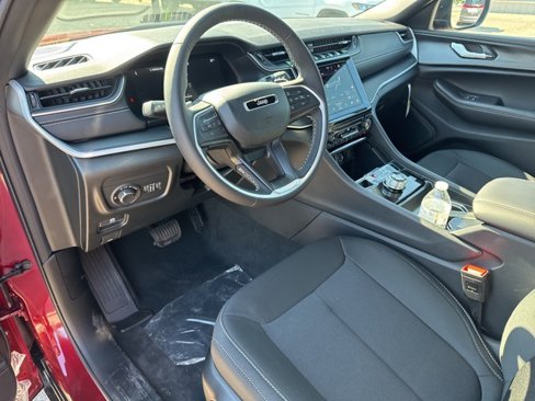 New 2025 Jeep Grand Cherokee L Laredo image 15