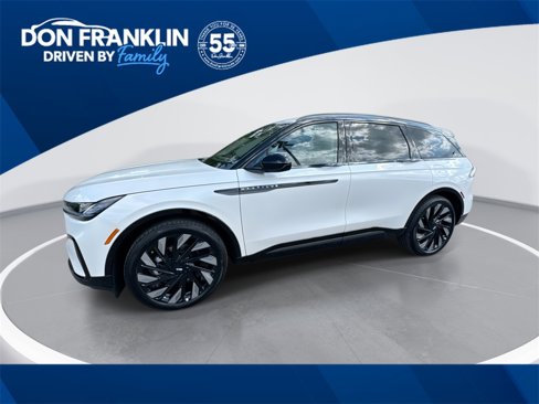 New 2025 Lincoln Nautilus Reserve image 1