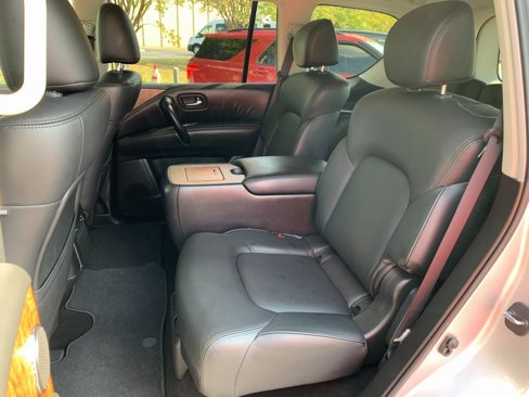 Used 2024 Nissan Armada SL w/ Captain's Chairs Package image 27