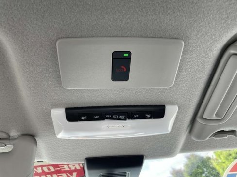Used 2024 Nissan Kicks SV image 30