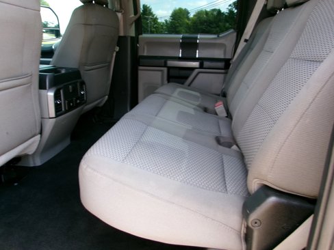 Used 2018 Ford F250 XLT w/ XLT Value Package image 7