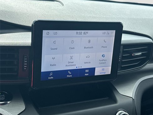Used 2020 Ford Explorer XLT image 14