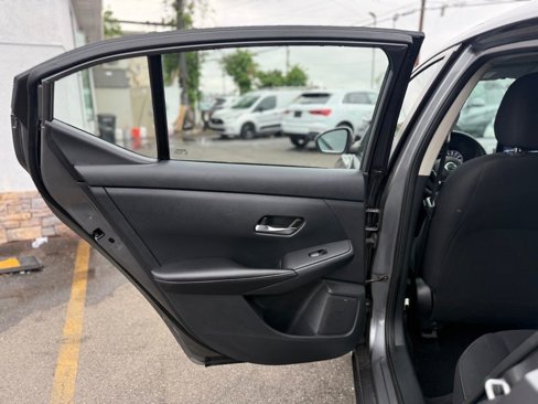 Used 2022 Nissan Sentra SV image 23