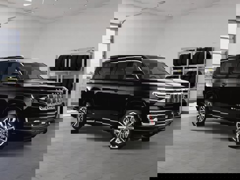 New 2025 Jeep Wagoneer L Series II image 7