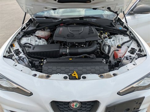 Used 2021 Alfa Romeo Giulia Ti image 25