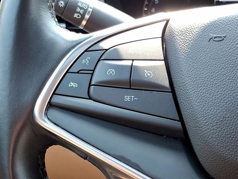 Used 2018 Cadillac XT5 Luxury w/ Driver Awareness Package image 24