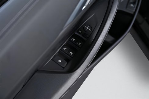 Used 2024 BMW M440i Convertible w/ Parking Assistance Package image 17