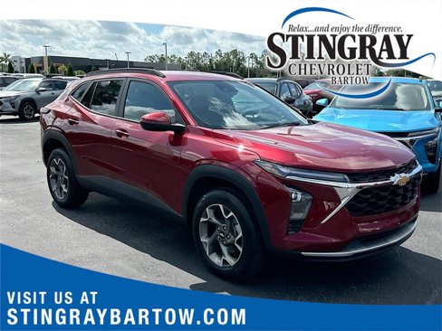 New 2025 Chevrolet Trax LT w/ Driver Confidence Package image 1