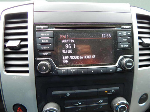 Used 2016 Nissan Frontier SV image 21