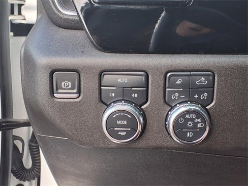 Used 2025 GMC Sierra 1500 SLT image 16