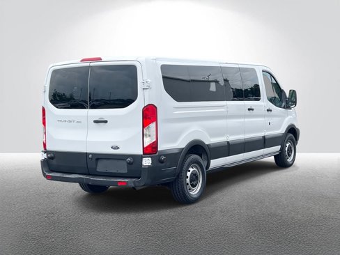 Used 2023 Ford Transit 250 Low Roof AWD image 5