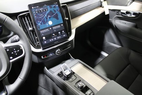 New 2025 Volvo XC90 T8 Plus w/ Protection Package Premier image 14