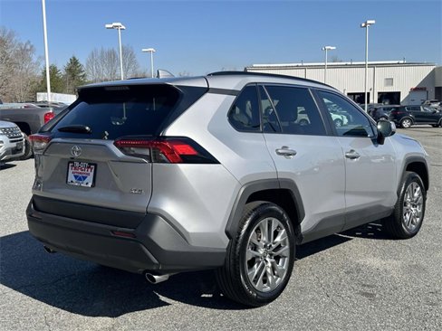 Used 2024 Toyota RAV4 XLE Premium image 7
