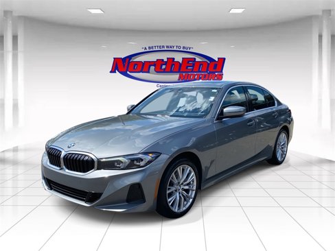 Used 2024 BMW 330i xDrive Sedan w/ Convenience Package image 4