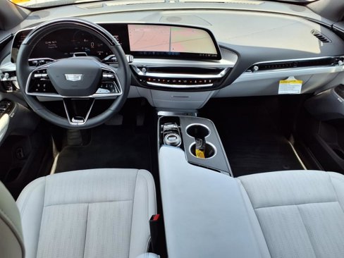 Used 2025 Cadillac Lyriq Sport image 13