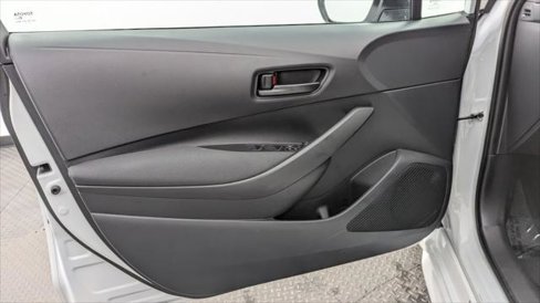 Used 2025 Toyota Corolla LE image 12