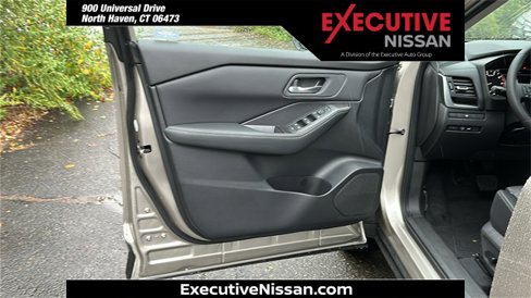 New 2026 Nissan Rogue SV image 9