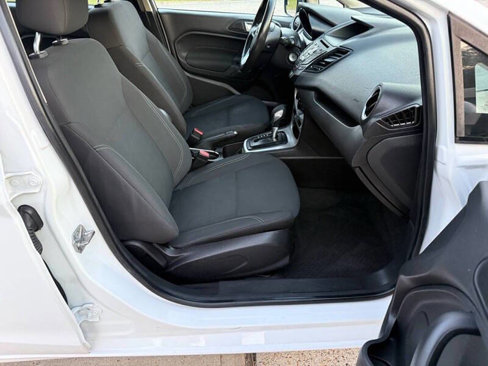 Used 2016 Ford Fiesta SE image 29