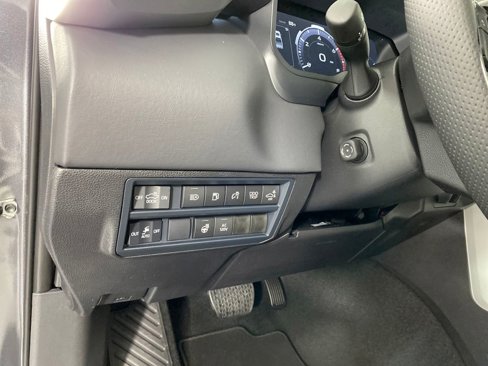 New 2025 Toyota Tundra Platinum image 13