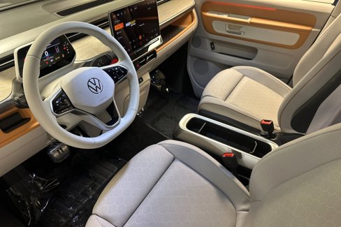 New 2025 Volkswagen ID. Buzz 1st Edition image 9