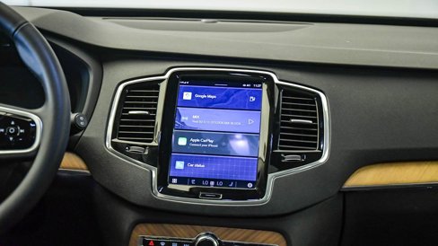 Certified 2025 Volvo XC90 B6 Plus image 15
