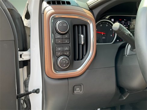 Certified 2023 Chevrolet Silverado 2500 High Country image 10