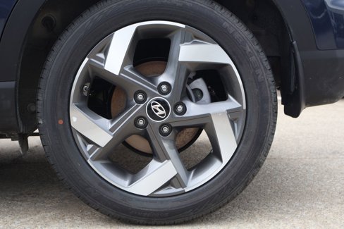New 2025 Hyundai Venue Limited image 9